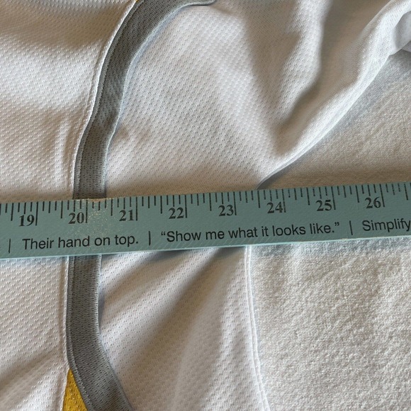 Preview Challenge Cup Hockey jersey Sz M White Black Yellow Gray Minnesota #4 - Picture 7 of 11